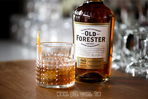 歐佛斯特波本威士忌現身於金牌特務2機密對決www P9 Com Tw 品酒網 各式威士忌 葡萄酒 紅酒 高粱酒 白蘭地 調酒 您買酒 喝酒的最佳夥伴