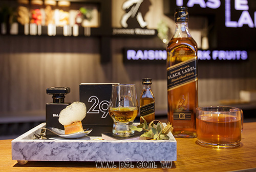 Johnnie-Walker_20181024_2.jpg
