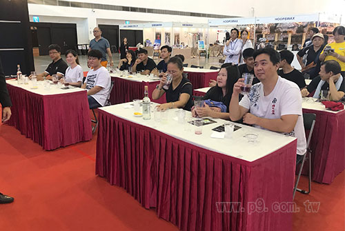 台北國際酒展開跑金門酒廠大玩花式創意調酒www P9 Com Tw 品酒網 各式威士忌 葡萄酒 紅酒 高粱酒 白蘭地 調酒 您買酒 喝酒的最佳夥伴