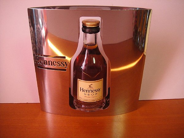 轩尼斯威士忌图片