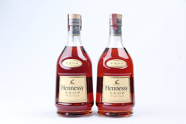 如图/500ml裸瓶无盒 一箱6瓶6600 本岛含运 &nbsp; 禁止酒驾