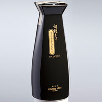 台灣 耀金台 白羽茶酒台灣春季烏龍茶酒 瓷瓶裝 200ml