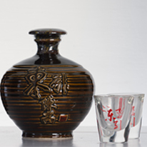 台灣 東引酒廠 駿英實業客製酒  陳高禮盒 600ml