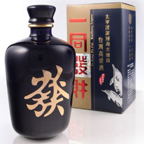 台灣 一同發財 白海豚迎財高粱酒  500ml 