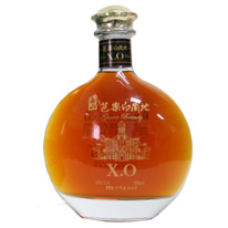 台灣 玉山 芭樂白蘭地XO 700 ml