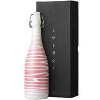 日本 吉野櫻酵母純米大吟釀 全球限量版 720ml