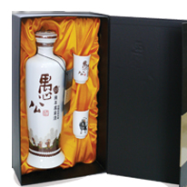 台灣 萊嘉酒廠 58度 愚公陳年高粱酒 600ml